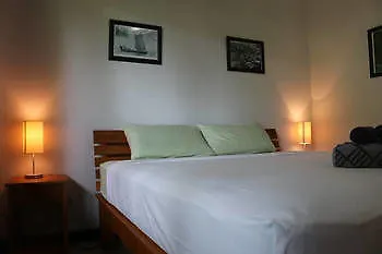Vila Baan Chao Koh Ko Lanta 0*,